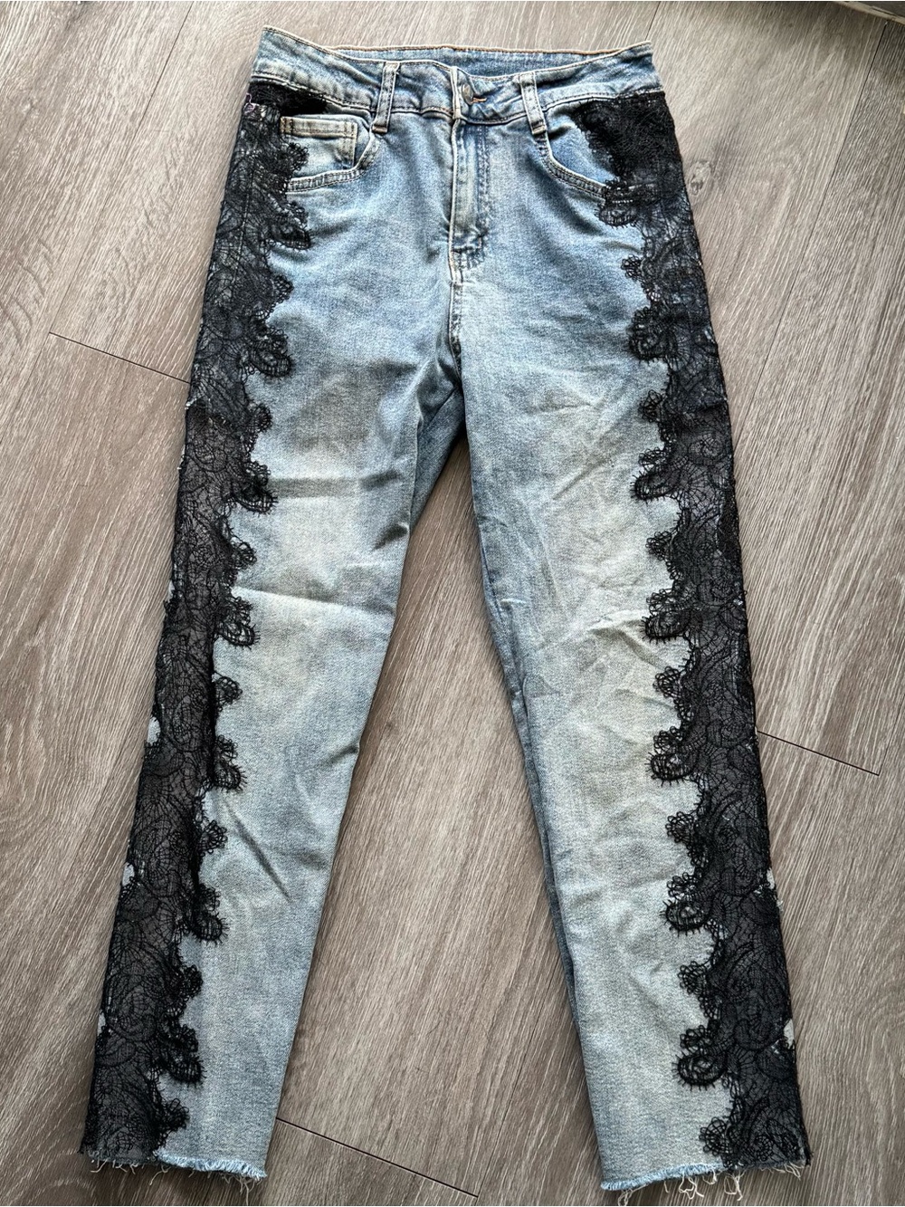 Light Wash Black Lace Side Women’s Small Western Denim Y2K Skinny Jeans